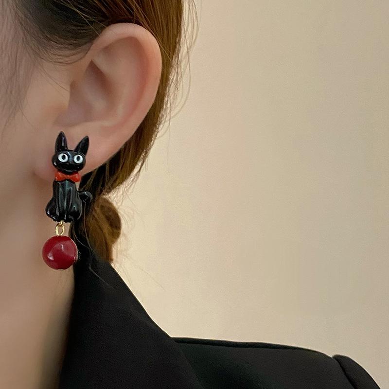 Sweet Cool Cartoon Black Cat Earrings Fashionable Women Personality Temperament Red Pearl Pendant Earrings Simple High-End
