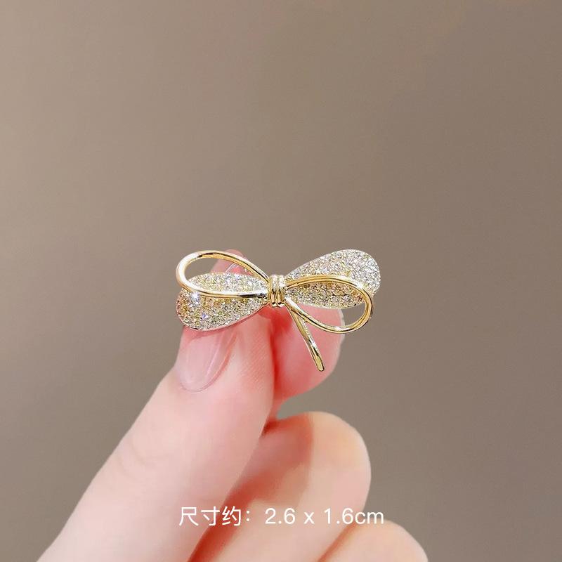 Fashion Brooch Female Highend Corsage Antilight Butterfly Brooch Highend Niche Corsage