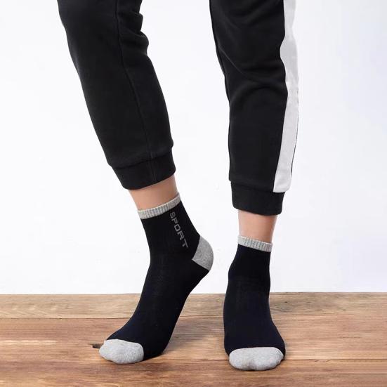 5 Pairs Men's Crew Socks Moisture-Wicking Athletic Socks Soft Breathable Running Socks for Hiking Sports