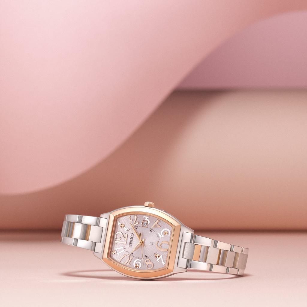 [Seiko Uhr] LUKIA Standard Kollektion Tonneau Form Solar Funkwellen Uhr SSVW214 Damen Silber + Roségold