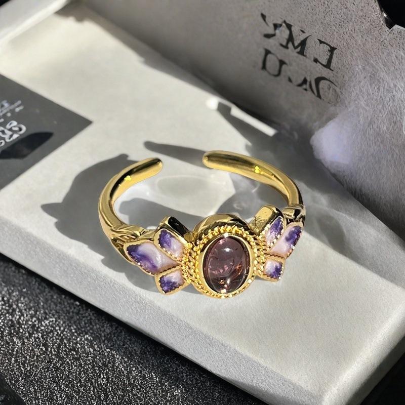 High-End Brauner Farbiger Schatz Retro Blume Emaille Lila Tropfendes Öl Öffnungsring Mittelalterlicher Französischer Retro Ring Frau