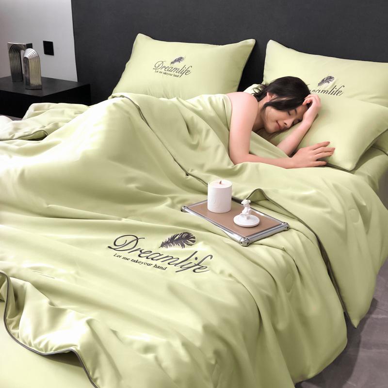 Summer Cool Quilt Air Conditioning Ice Silk Thin Blanket Washable High Quality Bedding