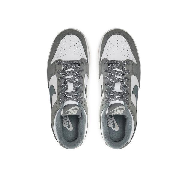 Nike Dunk Low Sneakers
