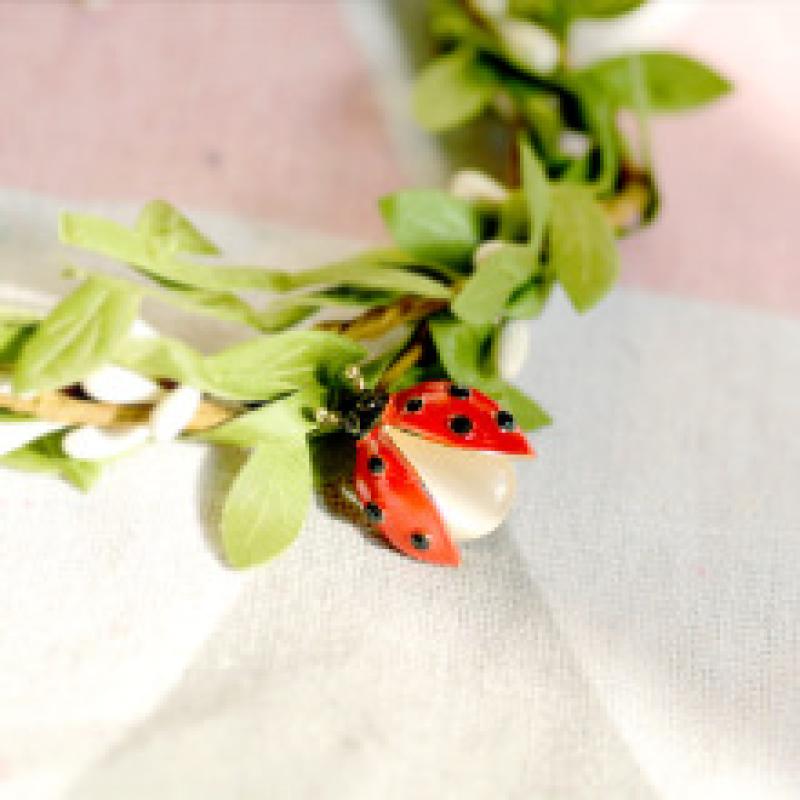 Niedliche Marienkäfer-Brosche für Damen Unisex Opal Rot Emaille Käfer Insekten Party Freizeit Brosche Anstecknadel Geschenk
