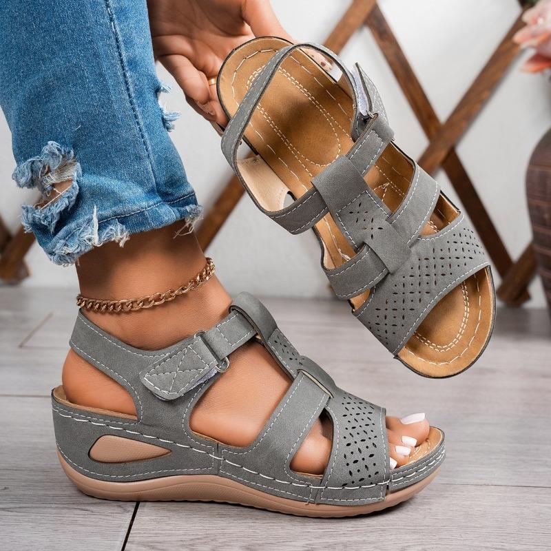 2026 Women's Plus Size Wedge Platform Slippers Solid Color Cross Strap Thick Sole Beach Casual Sandals