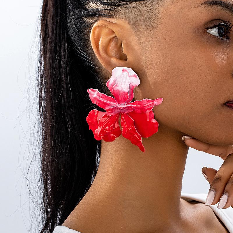 1 Pc Pleated Irregular Flower Earrings For Women Retro Elegant Fashion Temperament Ear Accessories Fashion Party Jewelry