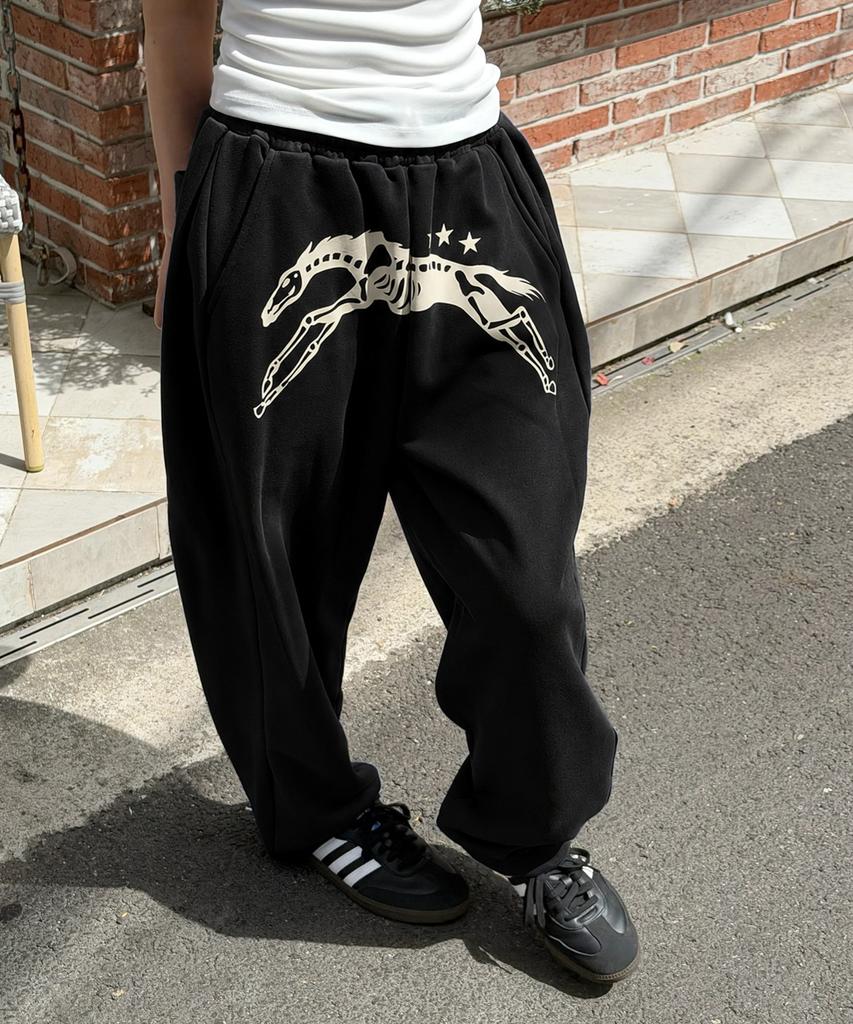 AMOU Bone Horse Sweat Pants Black