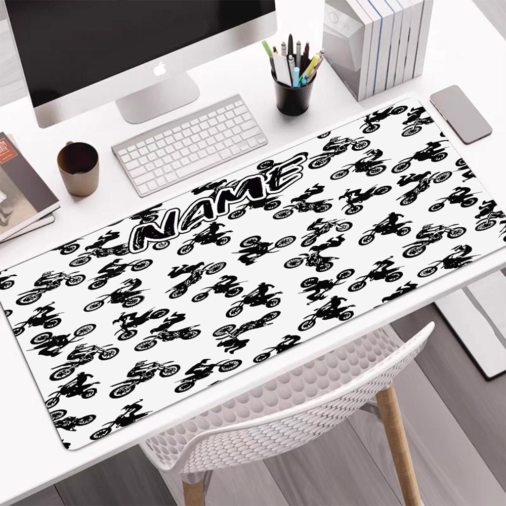 Mouse Pad cu Tematică Motociclete Off-road cu Nume Personalizat, Bază de Cauciuc Anti-alunecare, Decor Multifuncțional pentru Birou și Casă, Perfect pentru Personalizarea Spațiului de Lucru.