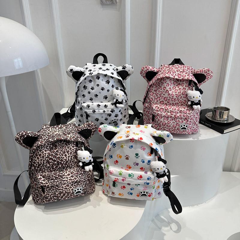 Fashionable Leopard Pattern Girls Backpack With Zipper Closure For School And Casual Use