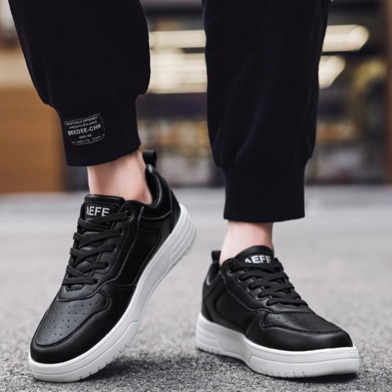 Herren Sneakers 2025 Herbst Neuer Trend Weiße Freizeitschuhe für Männer Leichte Wanderschuhe Paarschuhe Tenis Masculino Plus Größe 47