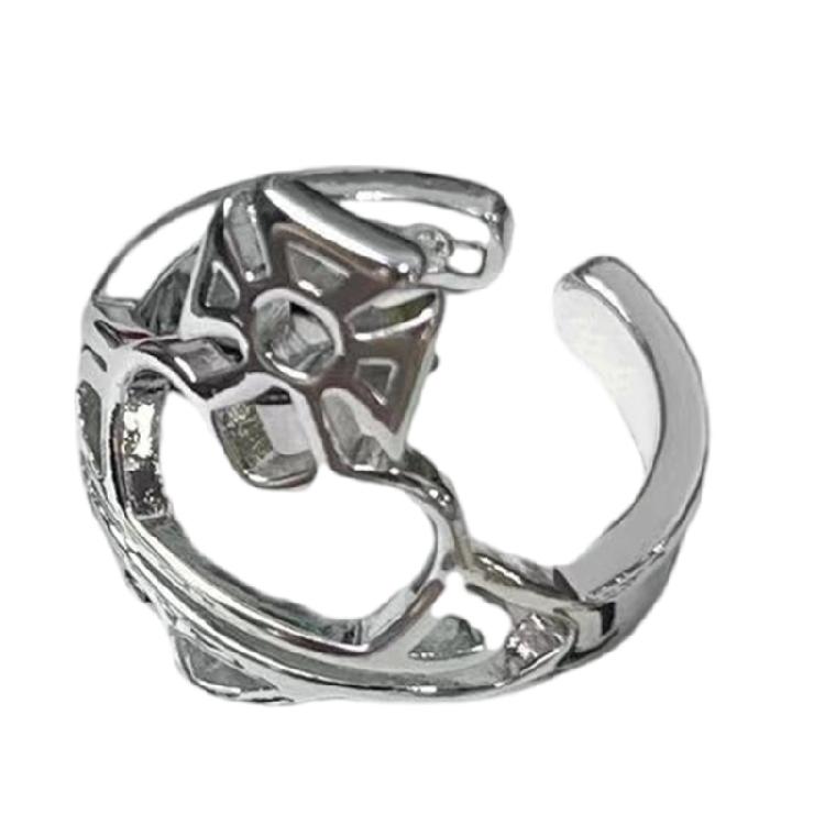 Handcrafted Hollow Heart Adjustable Ring Lightweight Copper Jewelry Adjustable Punk Rings For Women Vintage Design