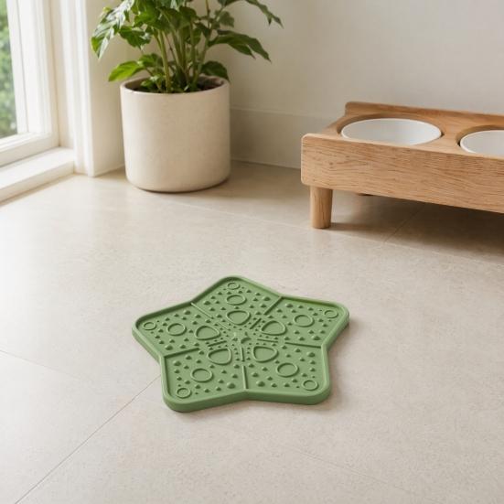 Pet Slow Food Mat with Suction Cups Star Shape Pet Food Tray