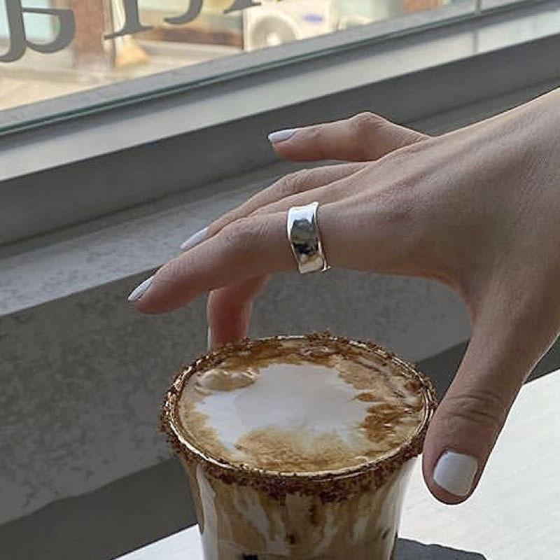 Sleek Wide Surface Glossy Irregular Ring – Cold Style, High-End Niche Design, Adjustable Open Ring for Index Finger