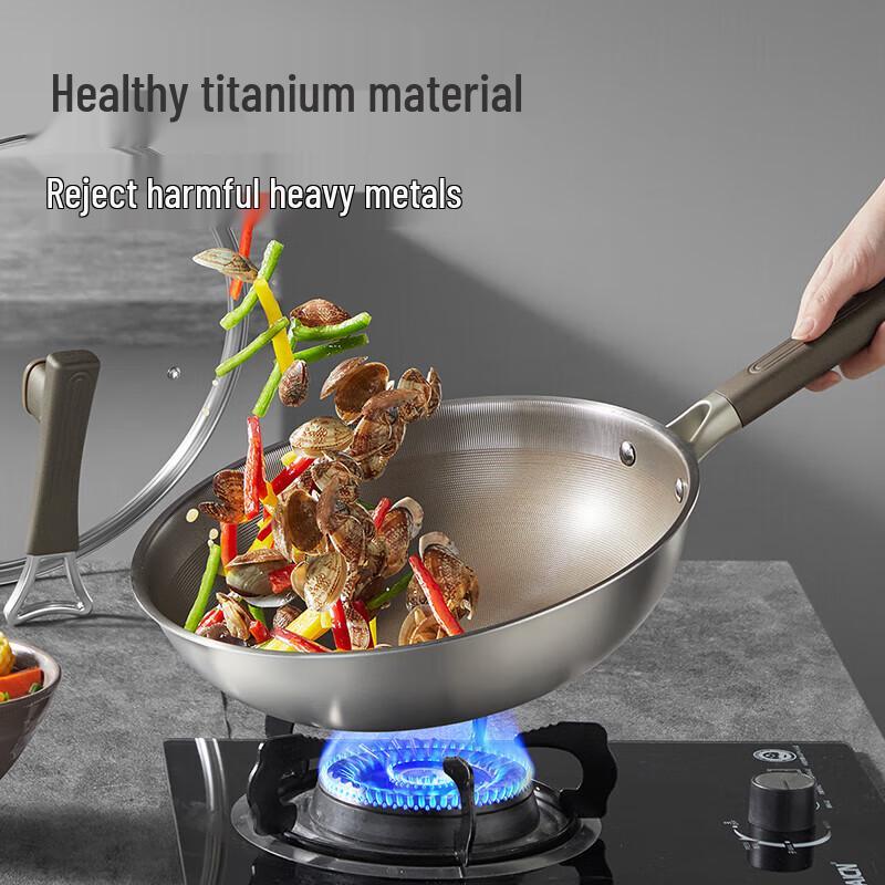 Chui Da Huang 32cm Non-stick Titanium Wok