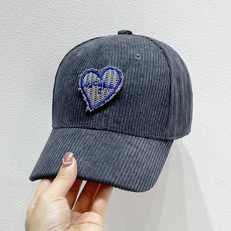 Corduroy Heart Baseball Cap With Adjustable Fit And Sunshade For Spring Autumn Wear