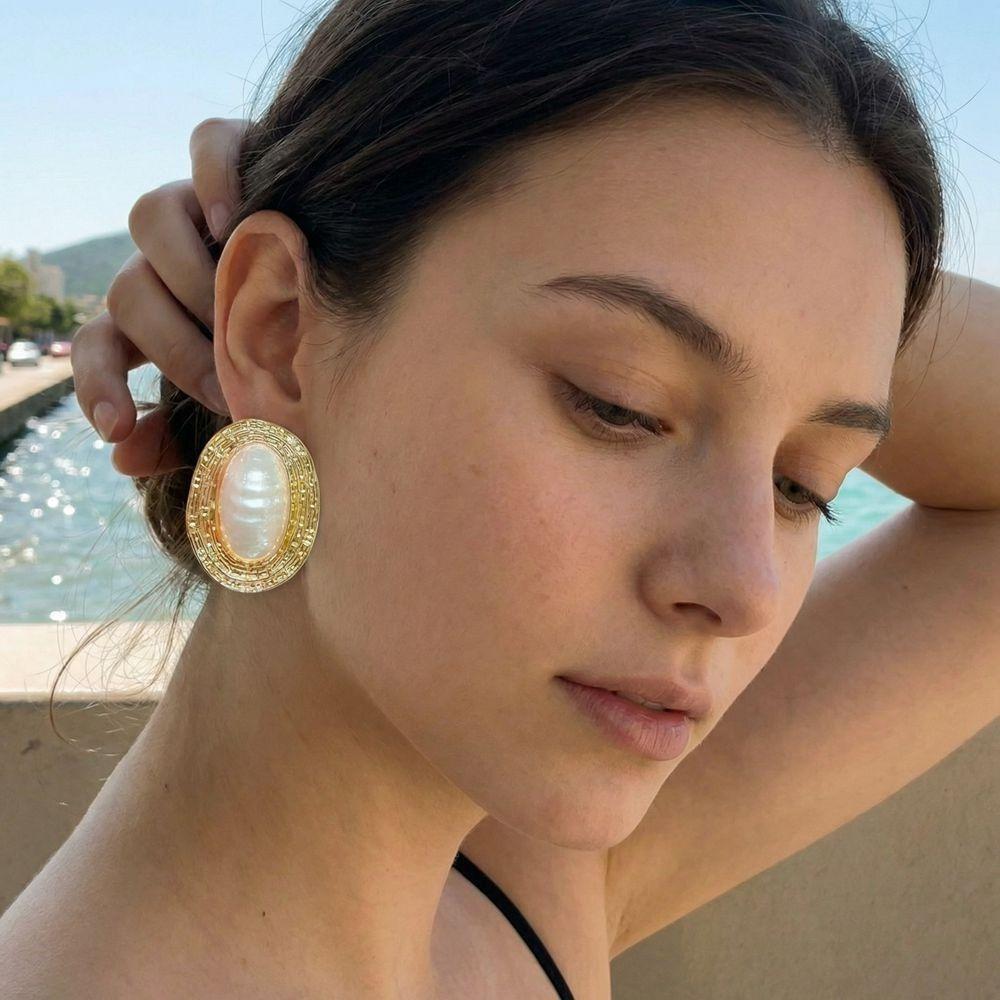 Imitation Oval Metal Pearl Earrings Vintage Geometric Exaggerated Earrings Women Jewelry
