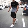 El último conjunto de camiseta y pantalones cortos con estampado degradado 3D para hombre, top de manga corta con cuello redondo, conjunto deportivo casual y moderno para skateboarding