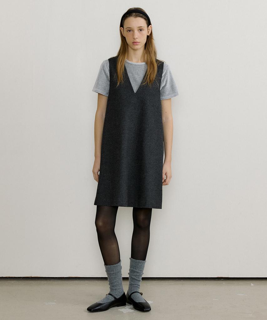 Otte Modern V-Neck Ops_2Color