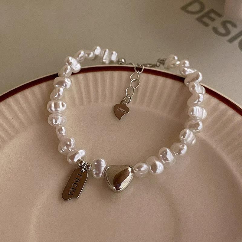 Baroque Pearl Heart Bracelet: Chic Light Luxury with Lucky Charm for a Sweet, Cool, and Elegant Look