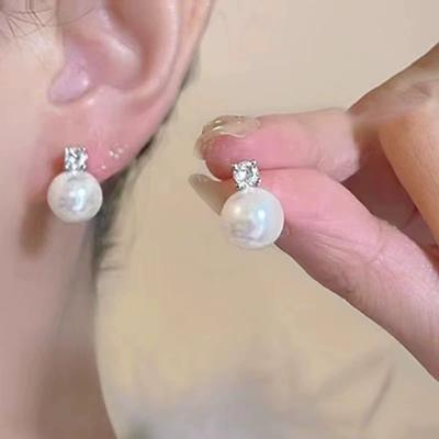 Simple Pearl Stud Earrings - Luxurious and High-end, Elegant and Versatile Accessories