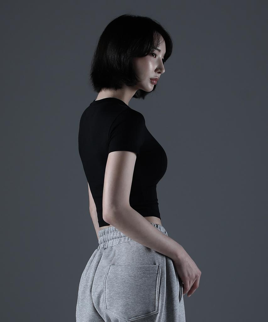 CARMID (W) Noble Crop Short Sleeve [Black]