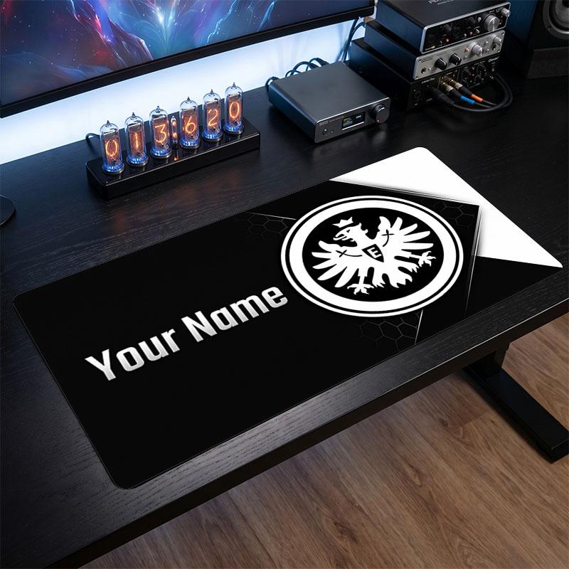 Eintracht Frankfurt Niestandardowa Duża Podkładka pod Mysz, Personalizowany Nadruk z Nazwą, Antypoślizgowa Mata na Biurko z Logo Piłkarskim, Prezent dla Gracza