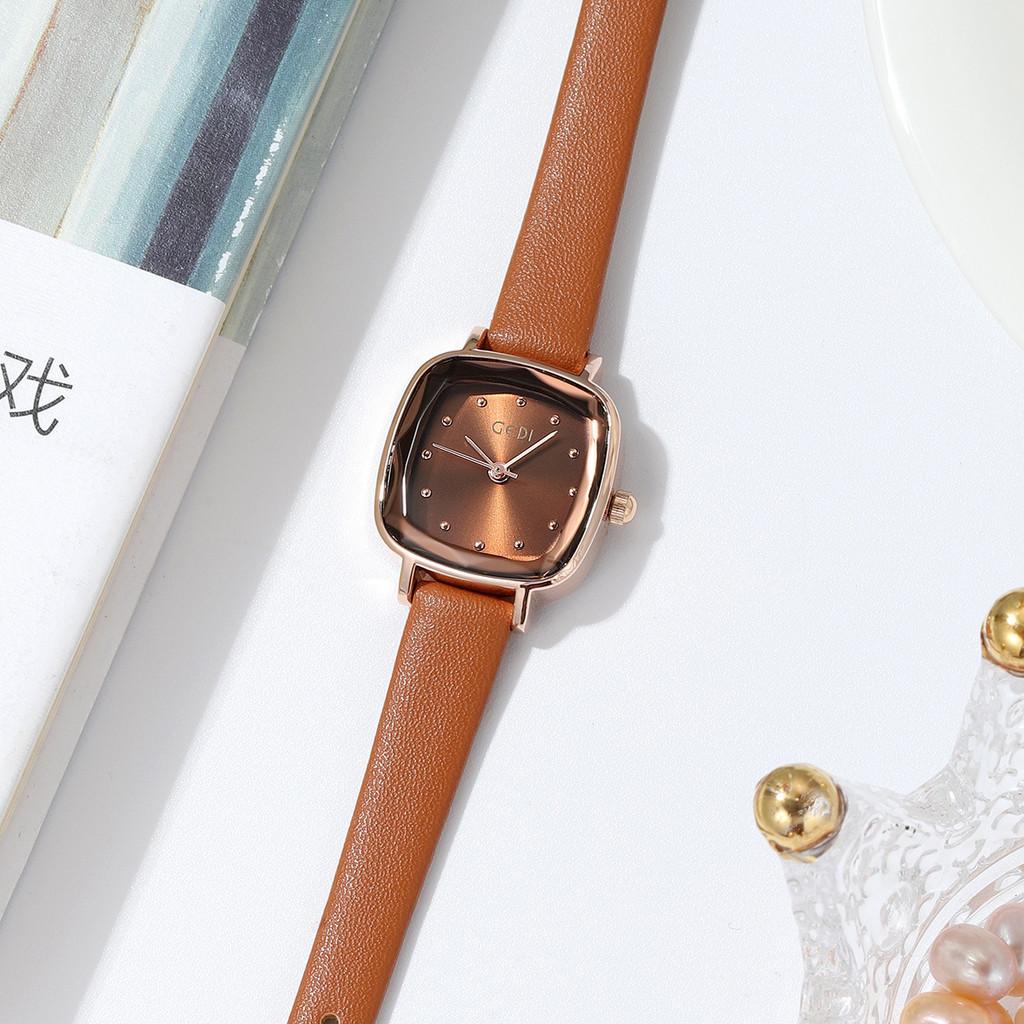 Antique Style Female Quartz Watch With Alloy Case And Elegant Leather Band For Gift