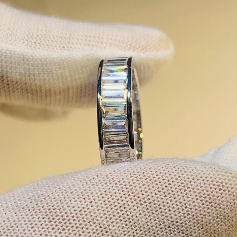 Huitan Luxury Trendy Women Rings Full Paved Rectangular Cubic Zircon Eternity Wedding Band Accessories Fashion Versatile Jewelry