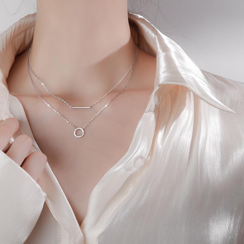 Double-layer necklace, female collarbone chain, simple temperament, niche design pendant, high-end summer neck chain
