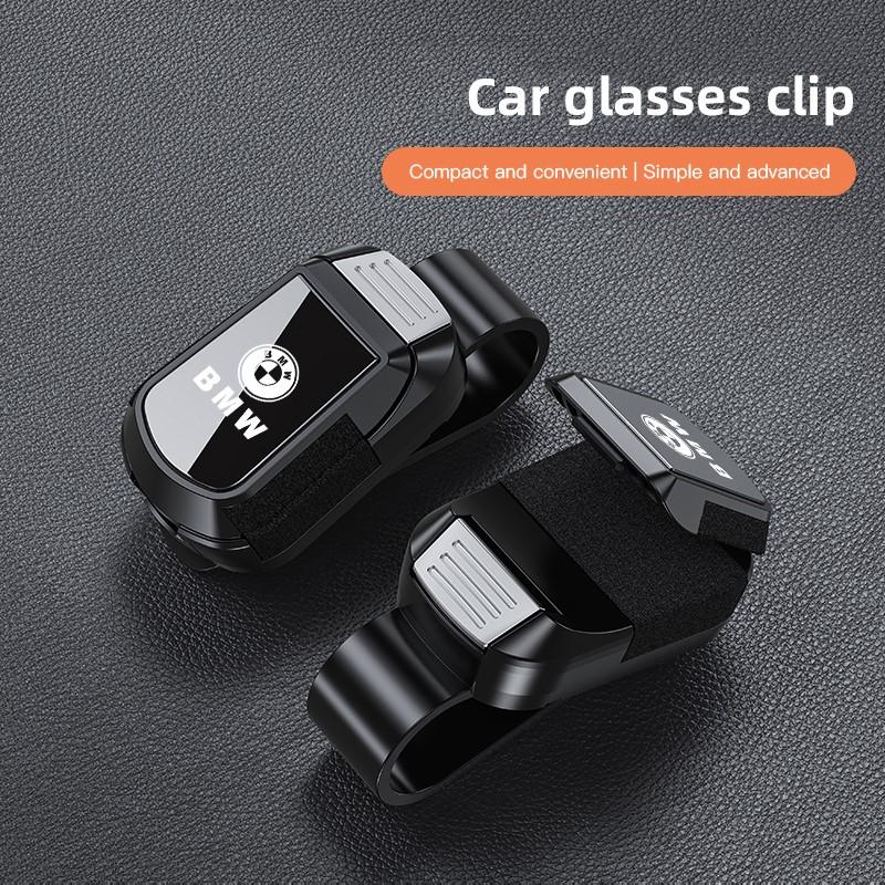 Car Sun Visor Glasses Clip Sunglasses Storage Bracket Keychain For BMW X1 X2 X3 X5 X4 X6 X7 iX3 F20 F10 F07 E70 E46 E90 E92 E60