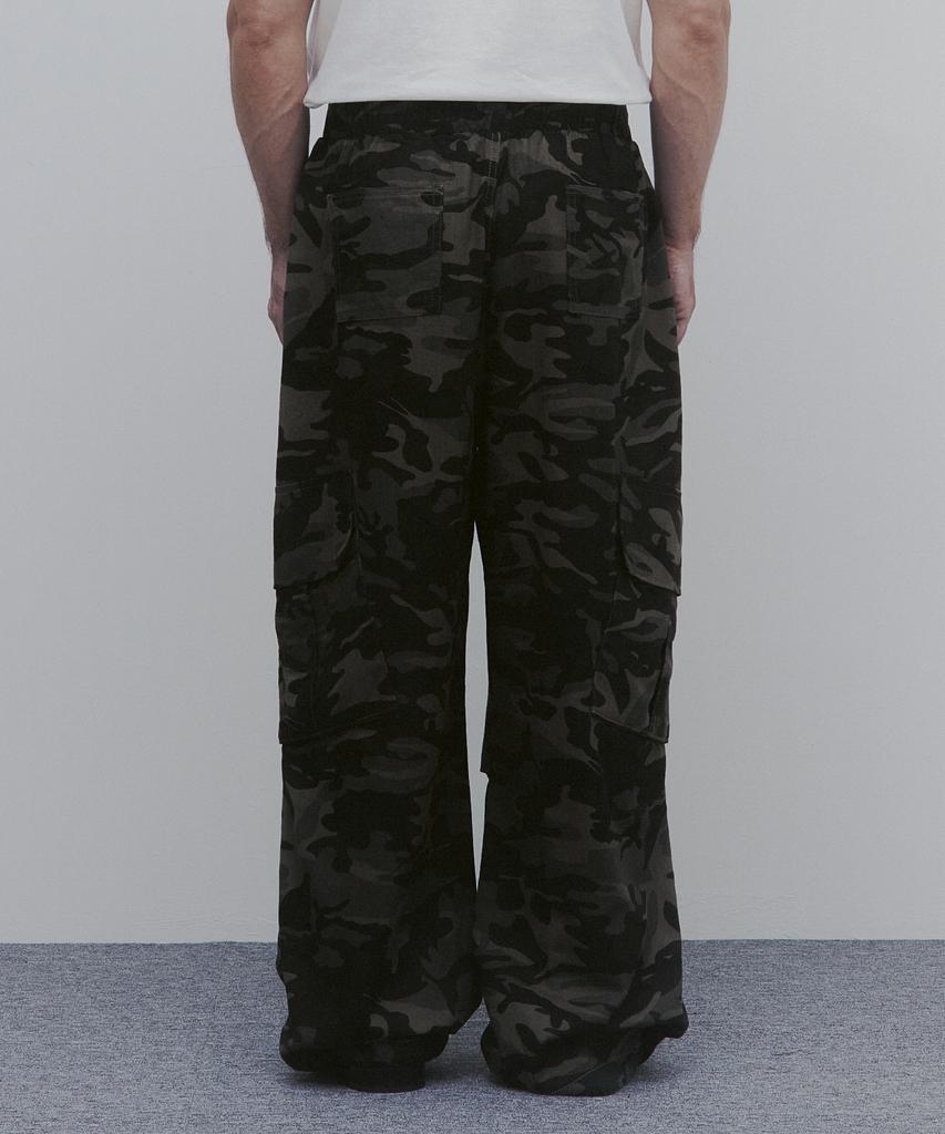 ANDAGAIN Cotton Wide Camo Cargo Pants (Brown)