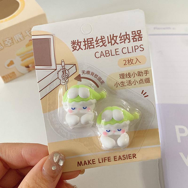 2pcs Kawaii Animals Cable Organizer Earphone Cable Holder Wall Hooks Hanger USB Charger Data Line Cable Winder Desk Organizer