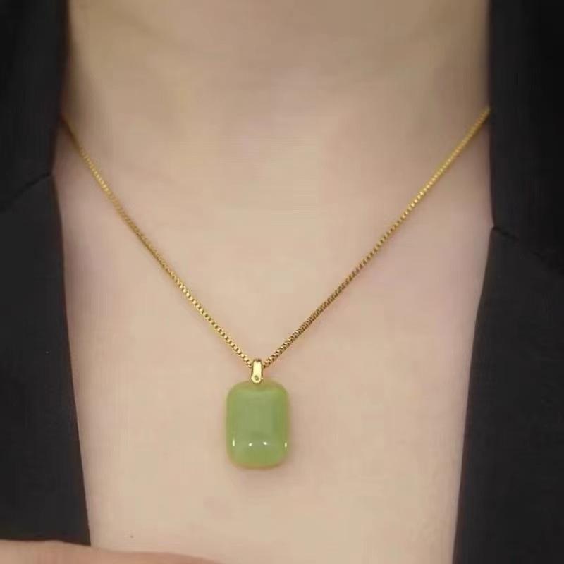 Quadratische Halskette Damen Kleiner Anhänger Einfacher Modeschmuck Temperament Sicherheit Schlüsselbein Kette Premium Langlebig