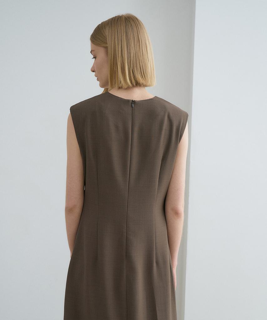 Rene J Sleeveless Pleats Long Dress