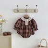 Herfst Retro Ruitjes Romper met Kantkraag voor Baby Meisjes, Kruippak voor Buiten