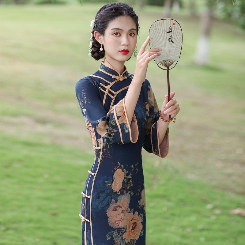 Qipao Vår og Høst Kinesisk Stil Vintage Trykk Smal Høy Klasse Forbedret Cheongsam Kjole for Kvinner