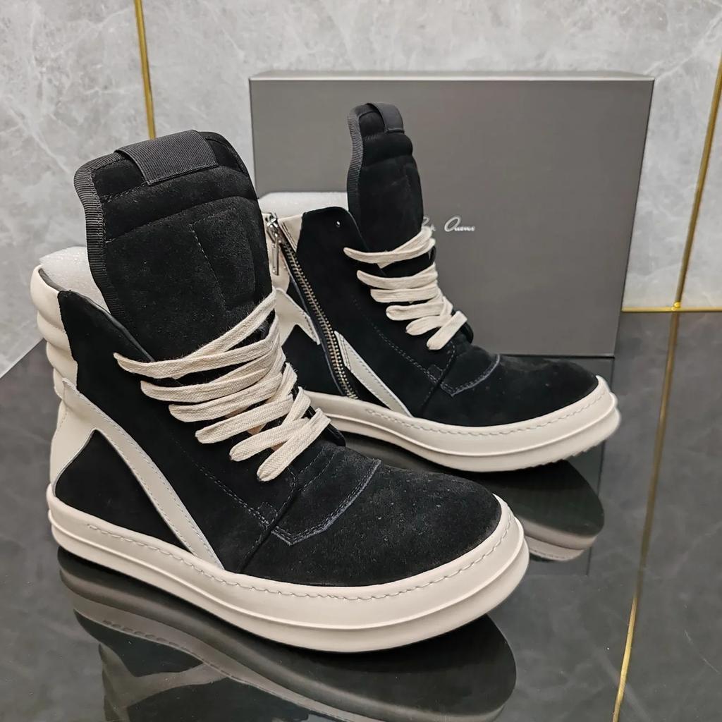 Designer NEU Ro Schwarze Mattierte Invertiertes Dreieck High-Top Britische Retro Herrenschuhe Joker Paarschuhe Klein Essentiell.
