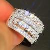 Huitan Trendy Luxe Brede Ringen Vrouwelijke Zilverkleurige Bruiloftsband Accessoires Volledig Gezet Sprankelende Kubieke Zirkonia Verfijnde Sieraden