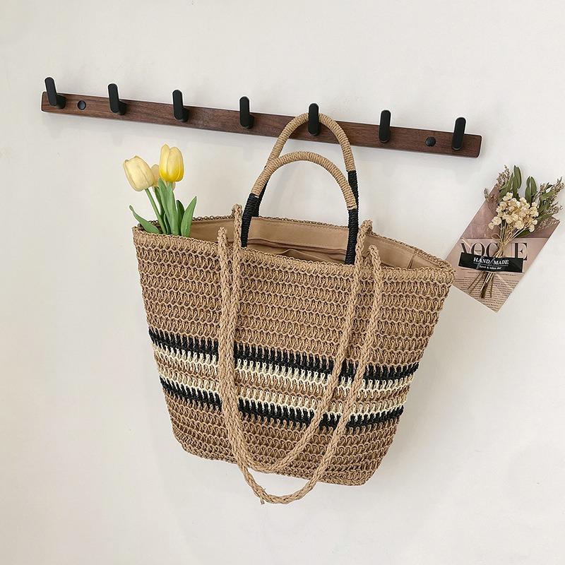 Nieuwe zomer schoudertas splicing gestreepte strooien tas dames populaire mode eenvoudige tote bag schoudertas