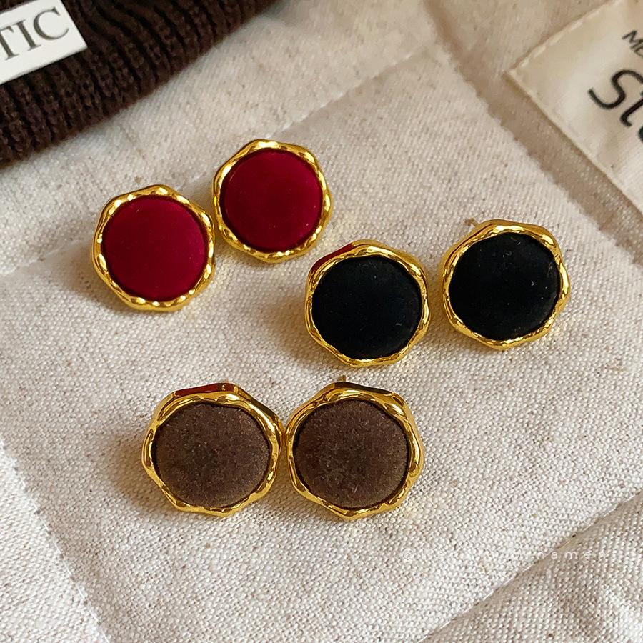 Silver Needle Flocked Round Square Stud Earrings: Elegant and Versatile High-End Jewelry
