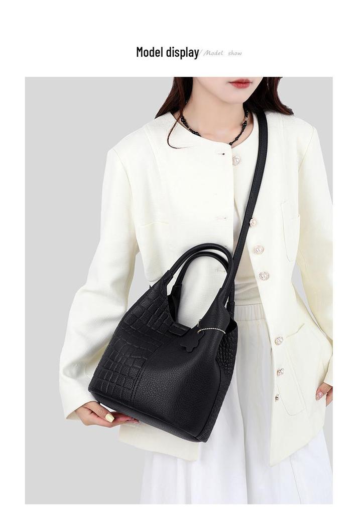 Grote capaciteit Dames Handtas van Zacht Leer - Nieuw 2025 Koreaanse Stijl, Modieuze Enkele Schouder Crossbody Tas voor Moeders