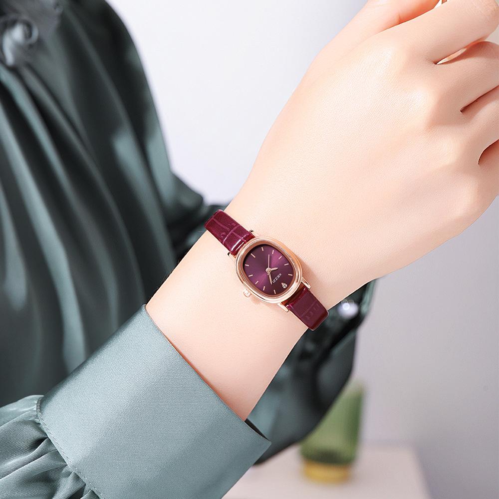 New Simple Casual Oval Quartz Watch Fashion Temperament Student Niche Ladies Belt Watch