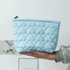 Borsa cosmetica alla moda coreana di grande capacità da donna, borsa trapuntata a cuore solido, borsa da viaggio portatile, borse per il trucco e il rossetto