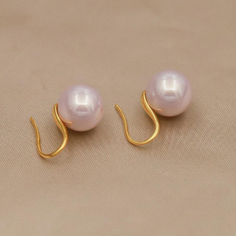 Korean Style Version Pearl Simple Retro  Silver Needle Ins Hot Sale Earrings for Women .