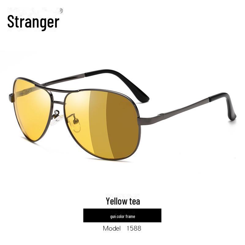 "3026 Men's Polarized Color-Changing Aviator Sunglasses with Spring Hinges"
