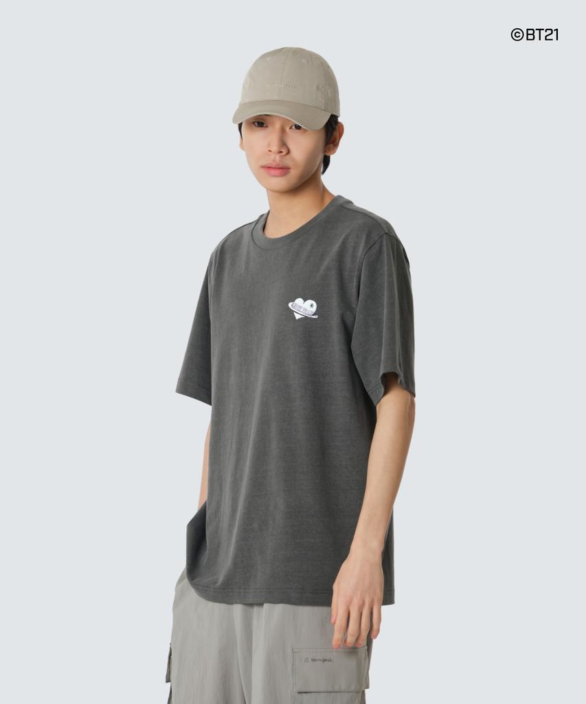 SNOWPEAK APPAREL [Snow Peak I Bt21] Graphic Short Sleeve T-Shirt (S26Mufts90) Dark Charcoal