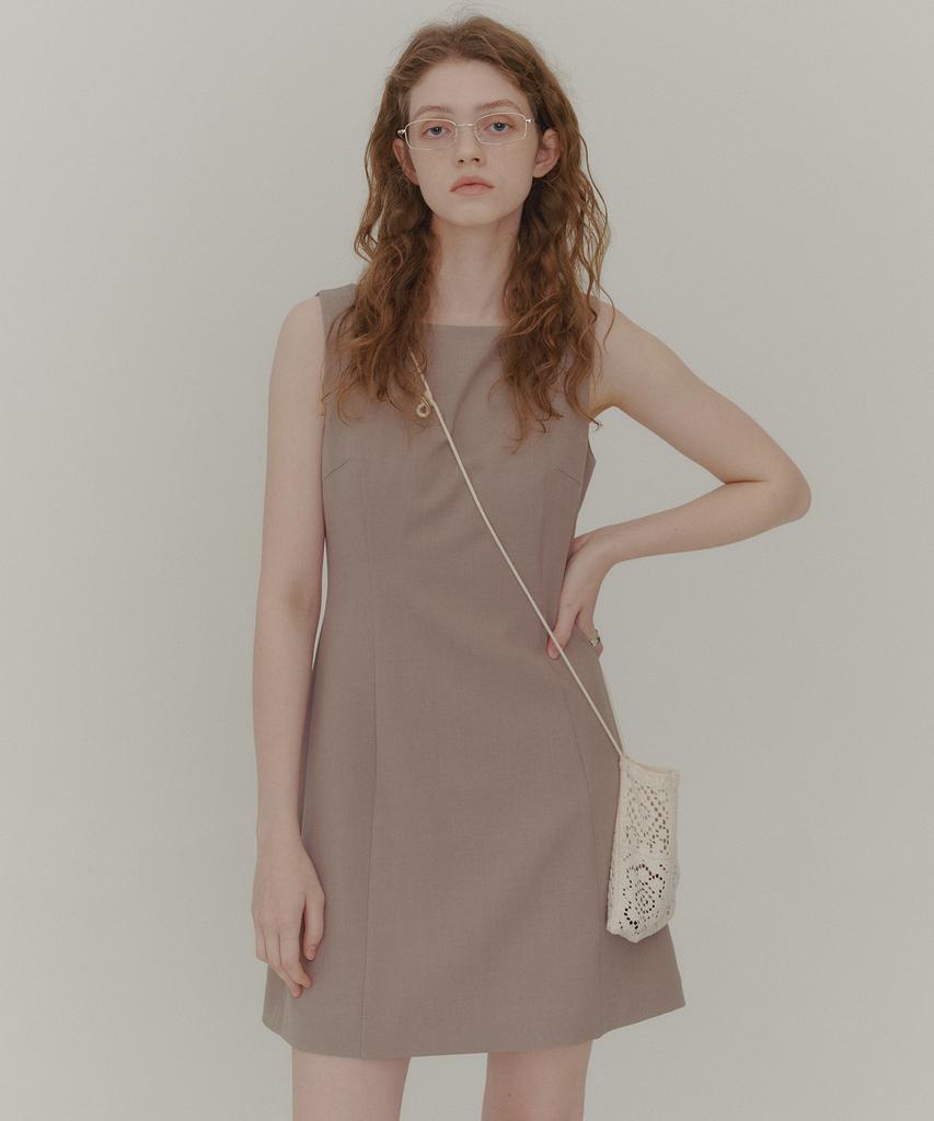 Plack Woman Minimalist Sleeveless Dress Beige