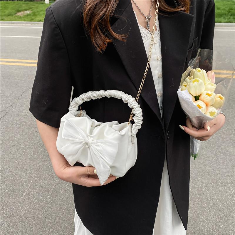 Fashion Bow Knot Small Shoulder Bag Trendy Chain Crossbody Bag Cute Faux Leather Mini Handbag for Women CLE