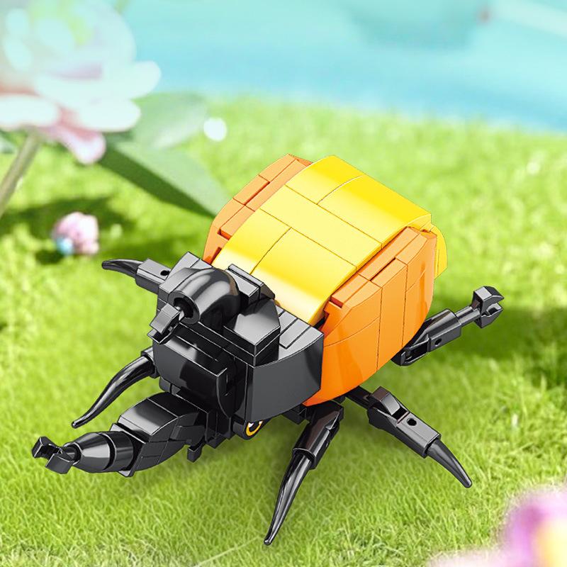 Learning Insect Construction Block Kit - Bee and Butterfly Small Particle Models Early Educational Toy Gift Idea ideal for Children