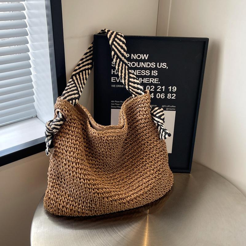 Large Capacity Straw Woven Bag Women's Summer  New Seaside Vacation Woven Bag Lazy Wind Shoulder Tote Bag